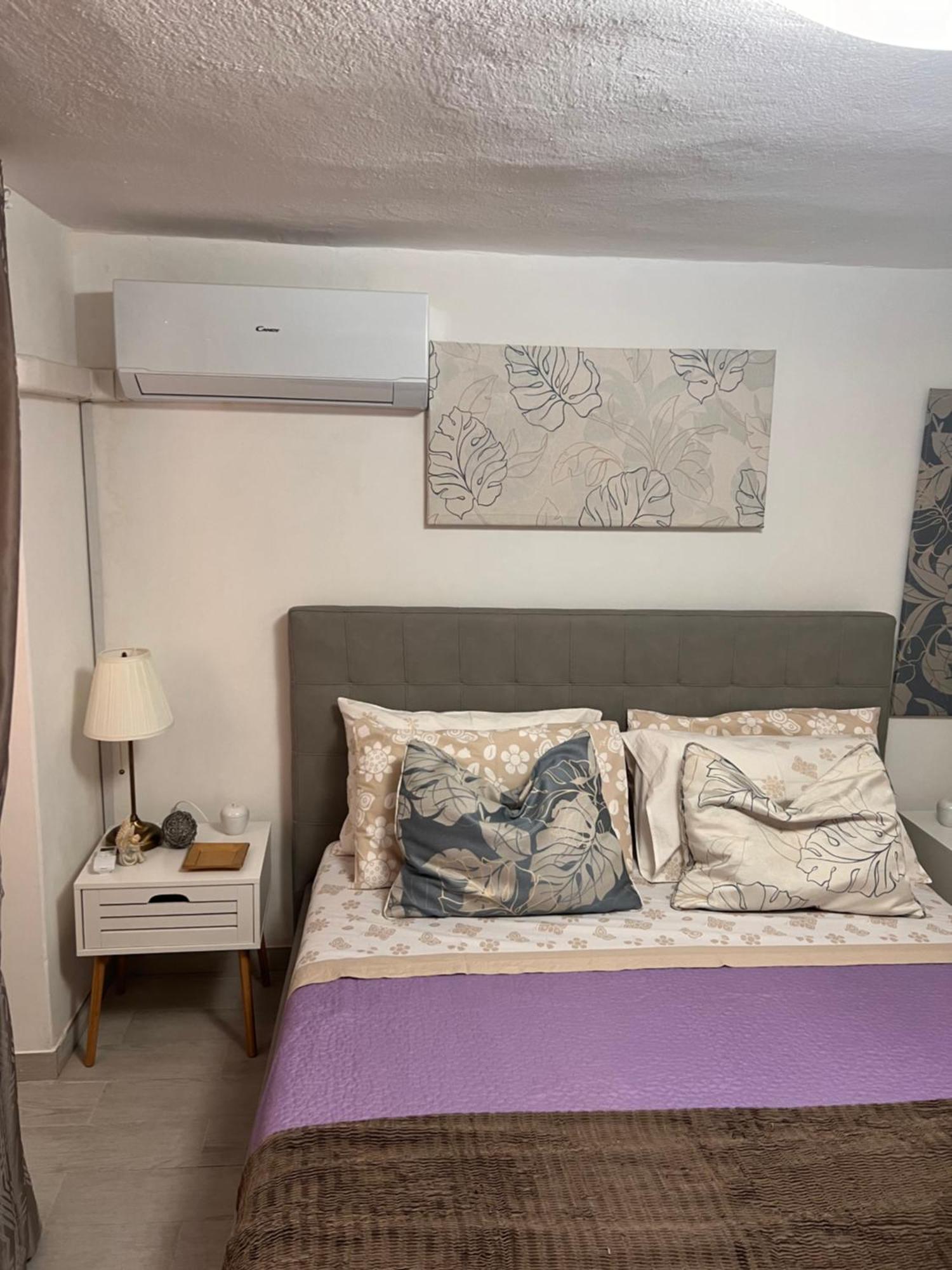 Casa Vacanze Manzoni 29 กาญารี ภายนอก รูปภาพ