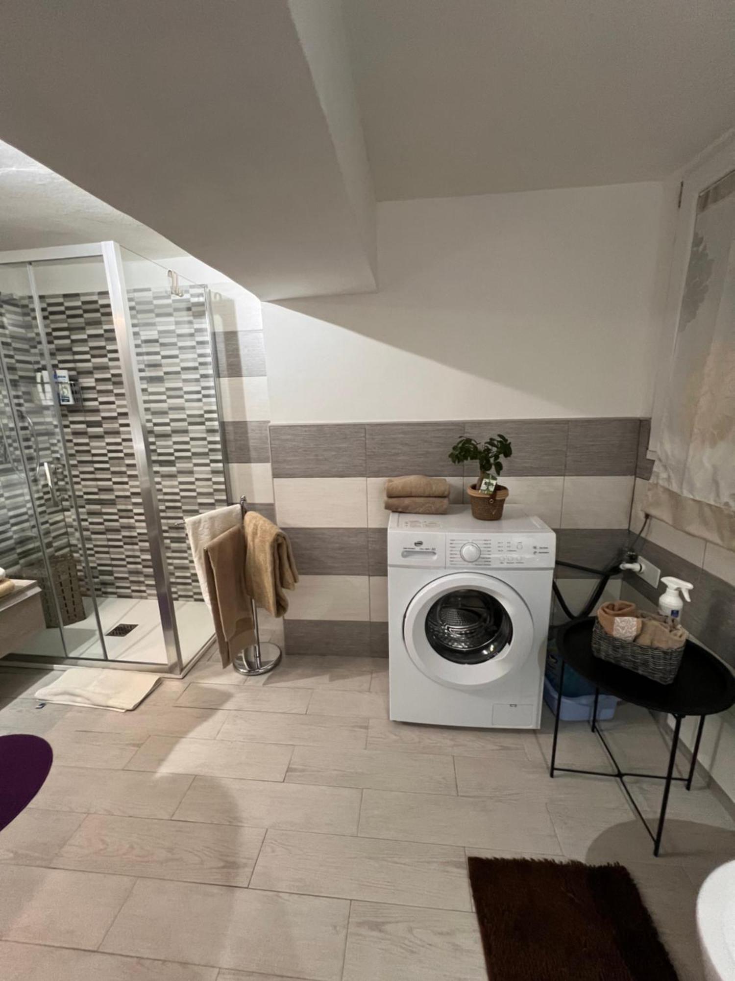 Casa Vacanze Manzoni 29 กาญารี ภายนอก รูปภาพ