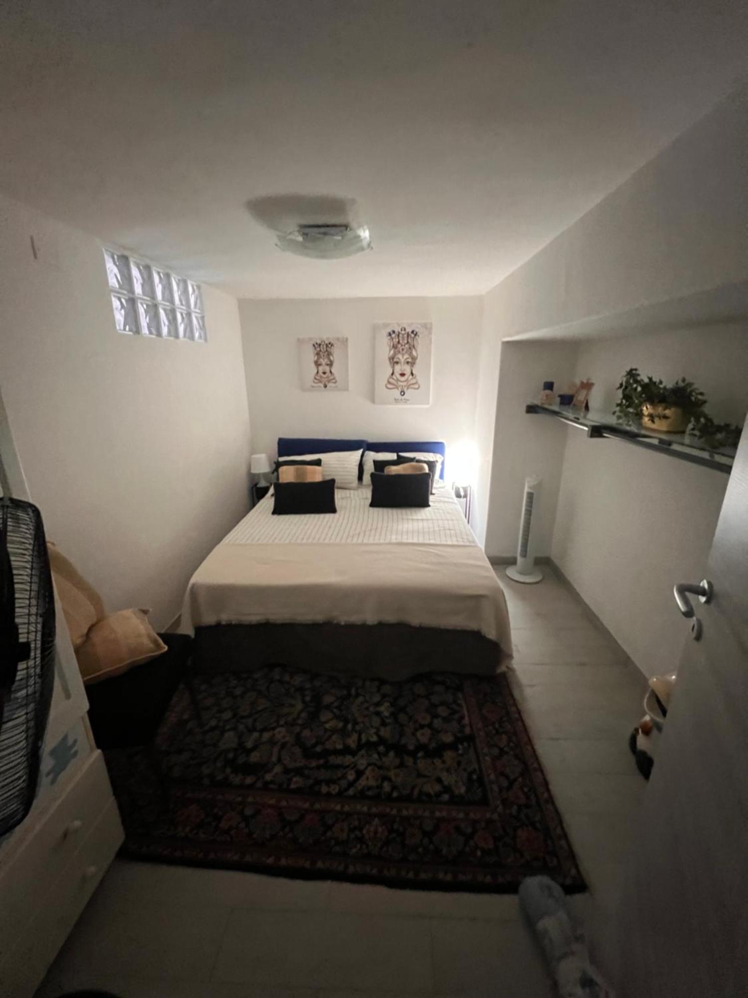 Casa Vacanze Manzoni 29 กาญารี ภายนอก รูปภาพ